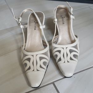 Womens size 6 shoes